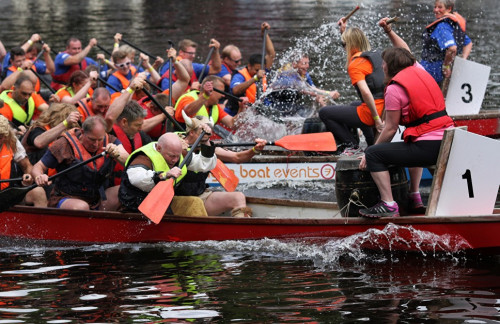 Dragon boat team